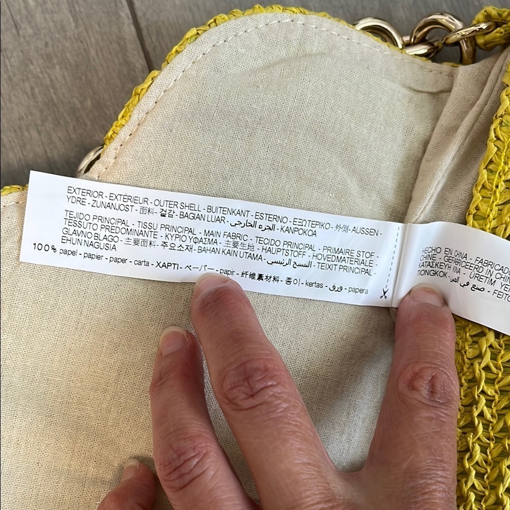 Zara NWOT Chartreuse Ruffled Raffia Shoulder Bag Gold Chain Strap - Picture 10 of 14